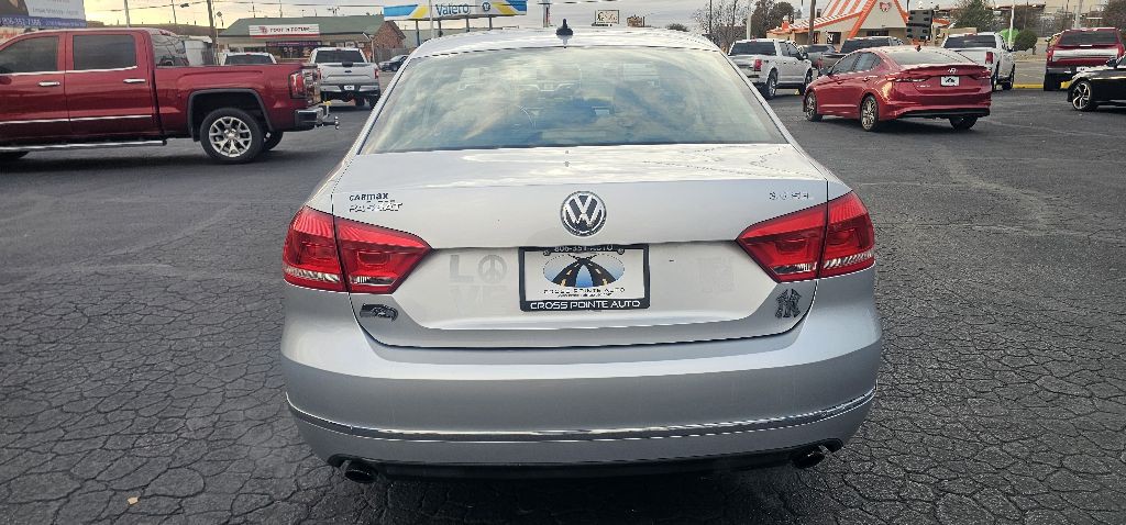2013 Volkswagen Passat Image 5