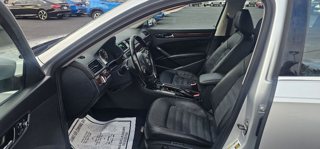 2013 Volkswagen Passat Image 10