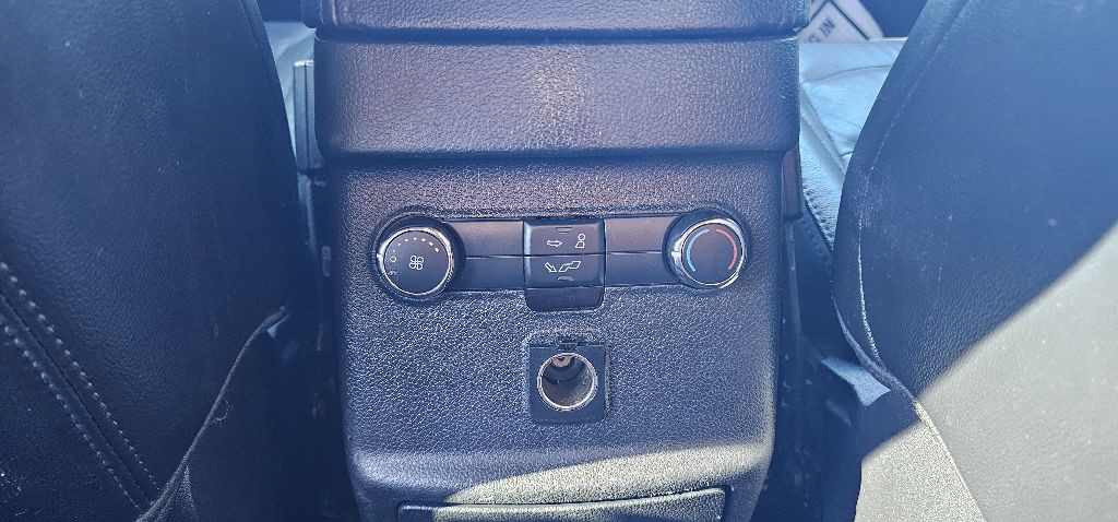 2016 Ford Explorer Image 10