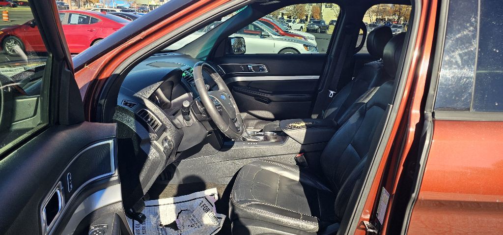 2016 Ford Explorer Image 11