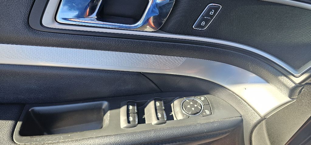 2016 Ford Explorer Image 13