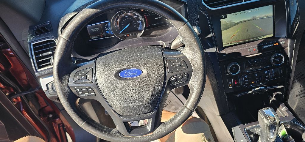 2016 Ford Explorer Image 16