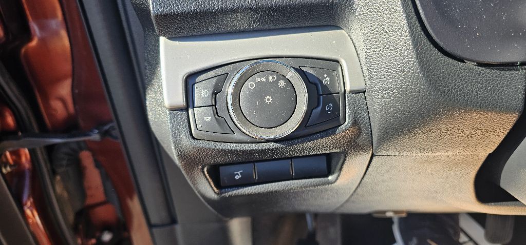 2016 Ford Explorer Image 17