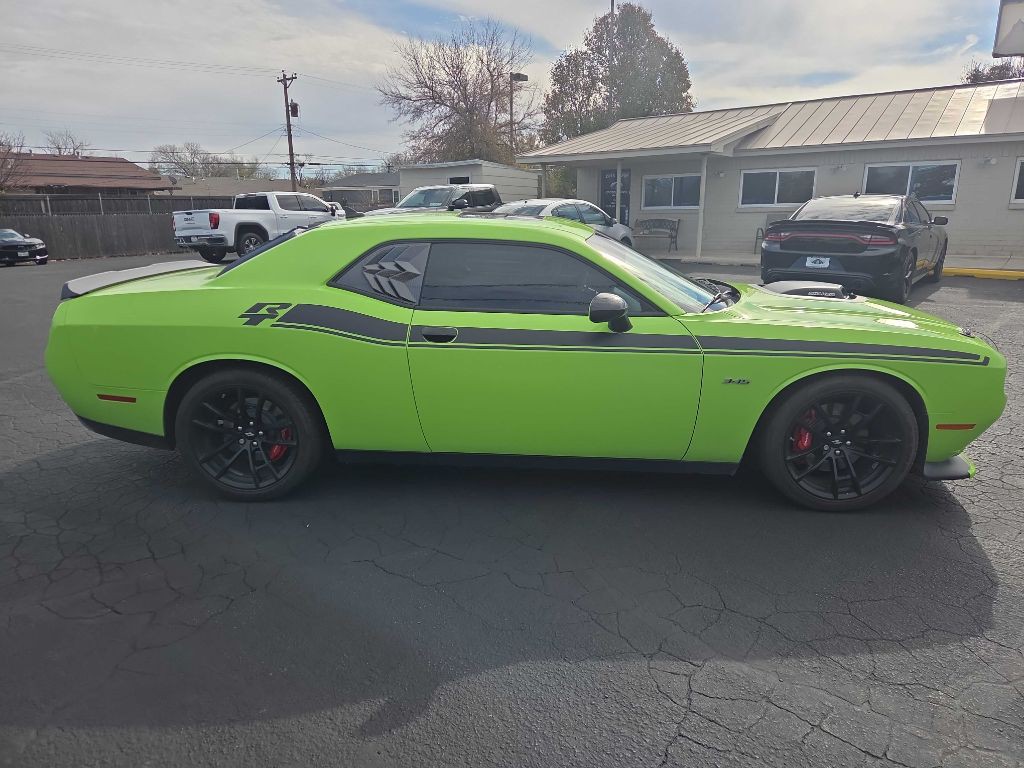 2023 Dodge Challenger Image 2