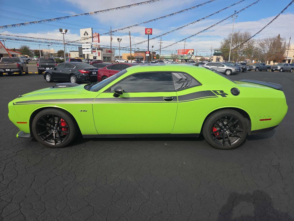 2023 Dodge Challenger Image 1