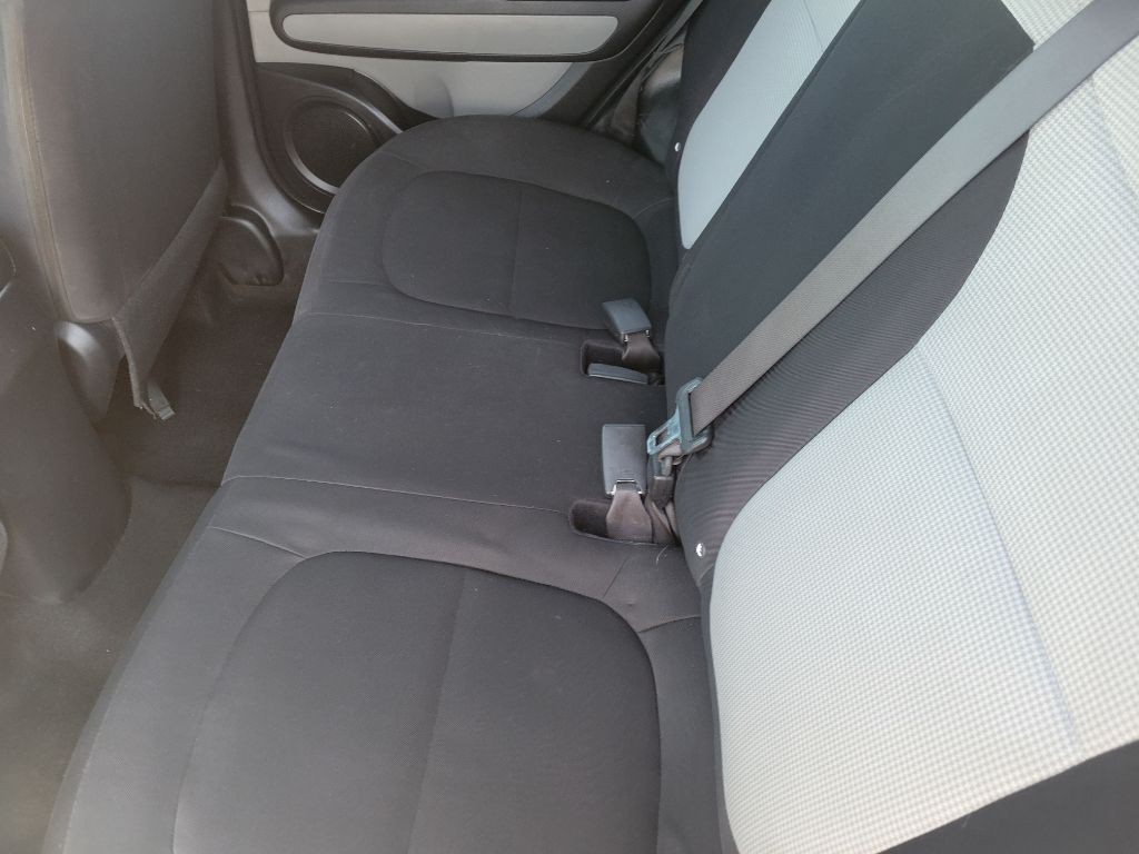 2016 Kia Soul Image 6
