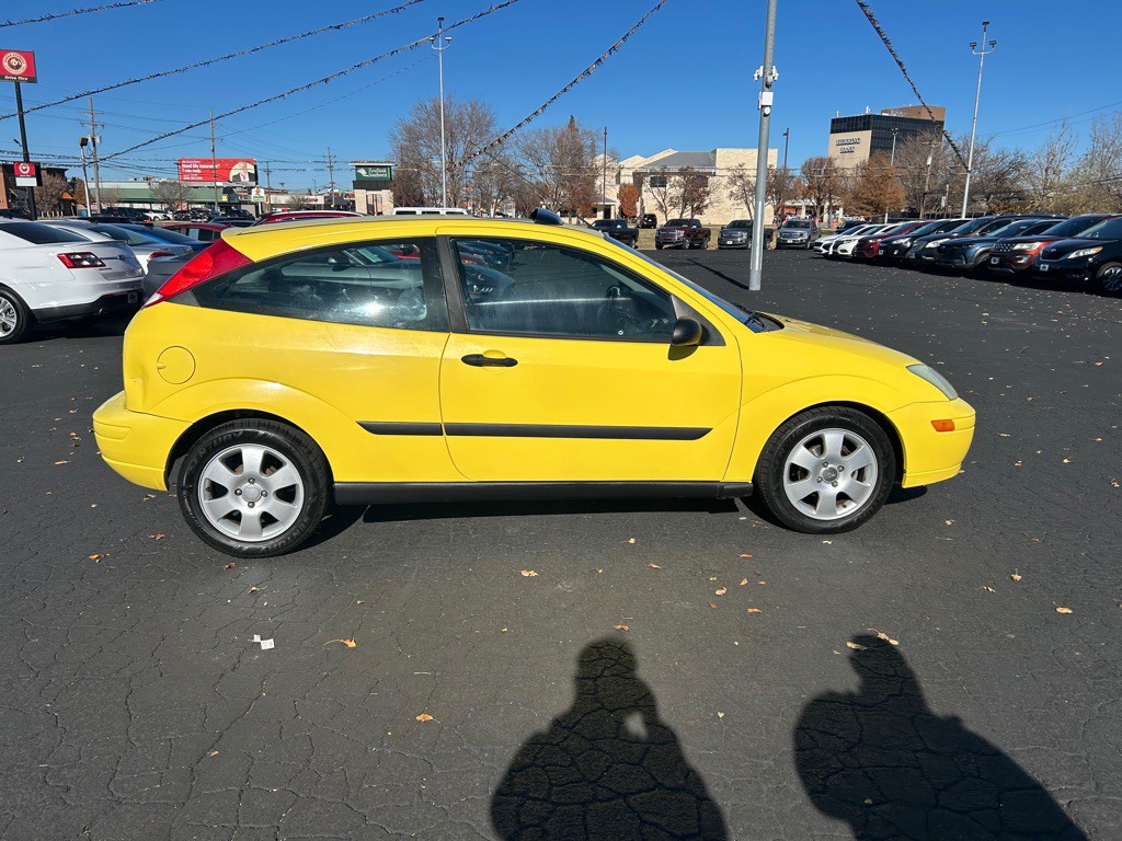 2002 Ford Focus Image 3