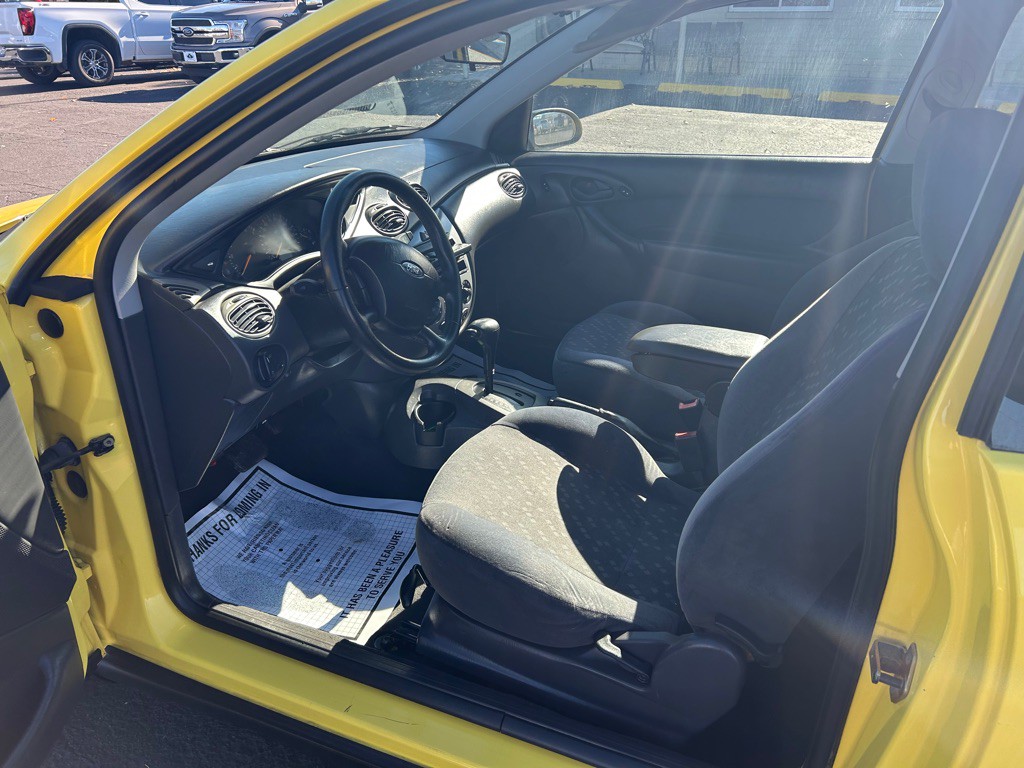 2002 Ford Focus Image 5