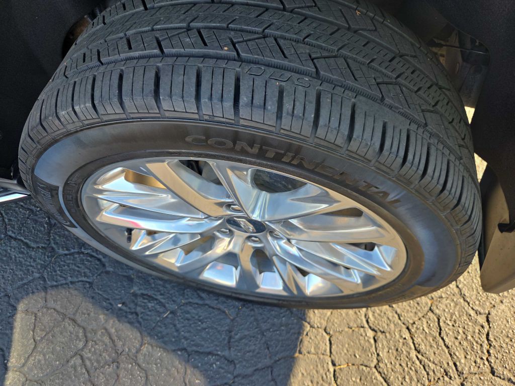 2018 Cadillac Escalade Image 11