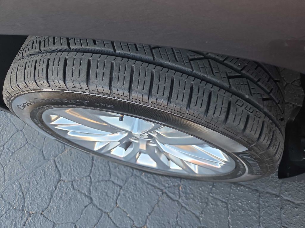 2018 Cadillac Escalade Image 13