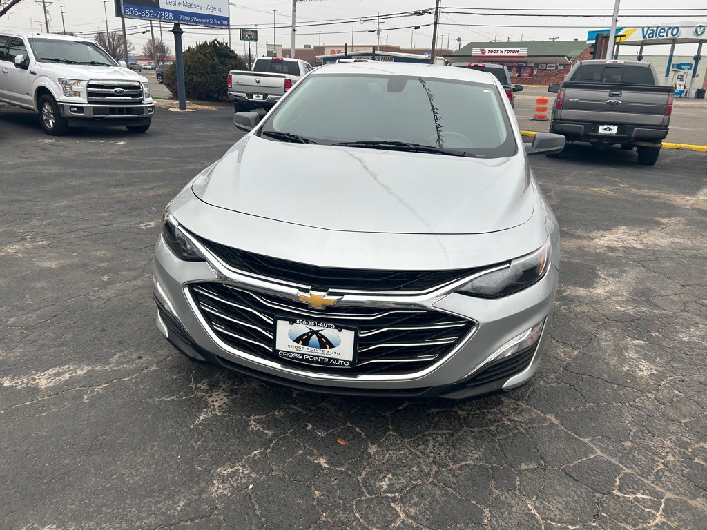 2021 Chevrolet Malibu Image 3