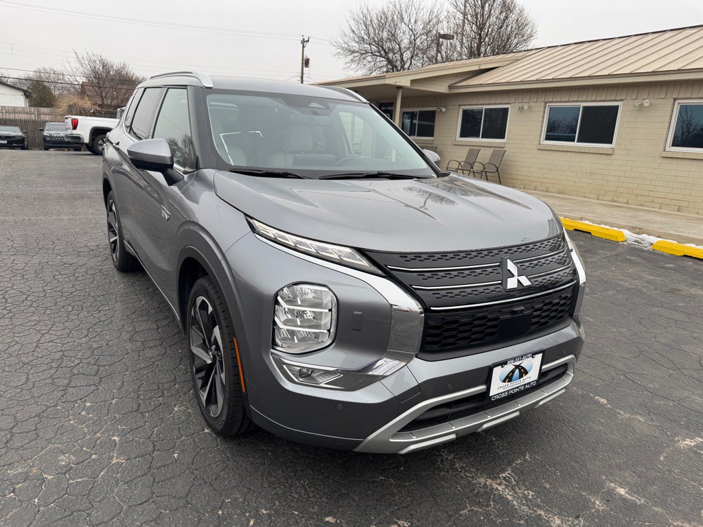 2023 Mitsubishi Outlander Image 5