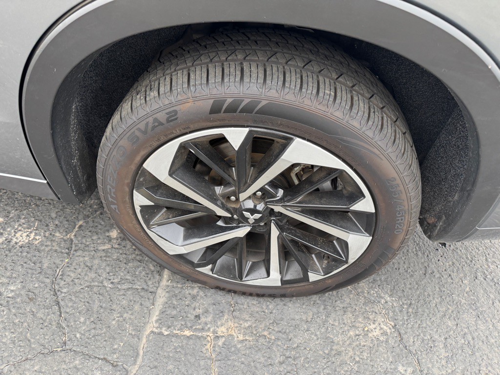 2023 Mitsubishi Outlander Image 23