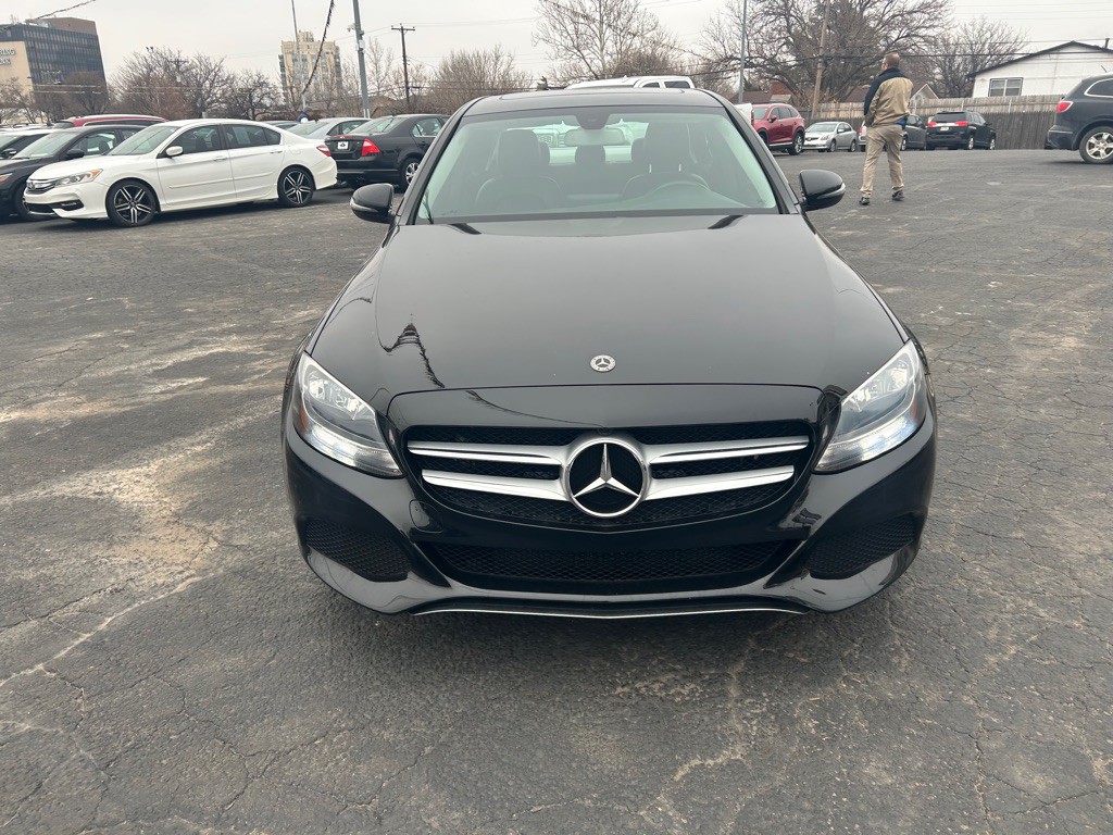 2018 Mercedes-Benz C-Class Image 3