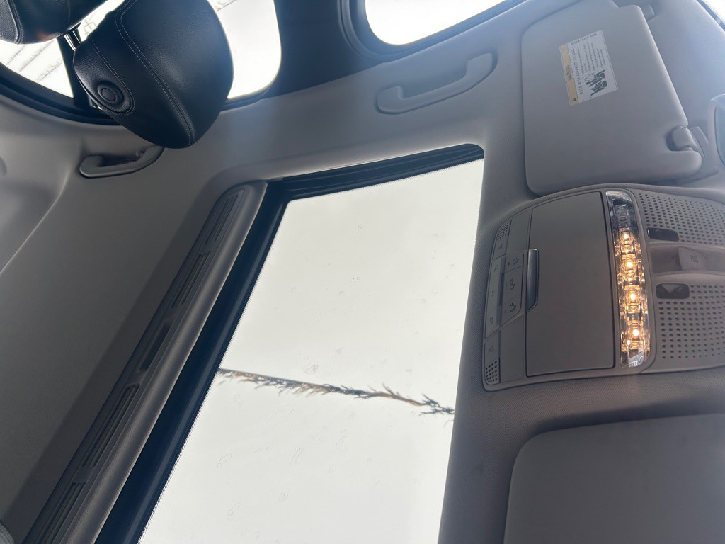 2018 Mercedes-Benz C-Class Image 16