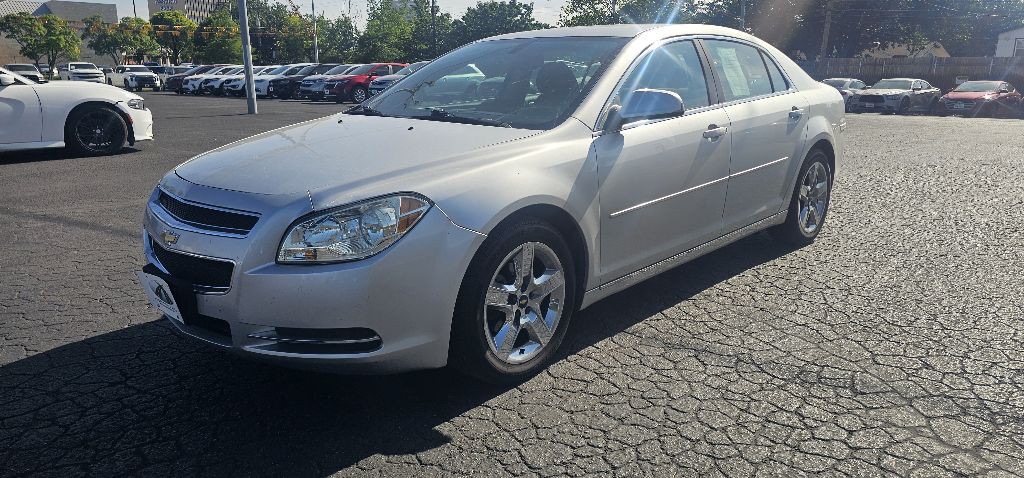 2010 Chevrolet Malibu Image 3
