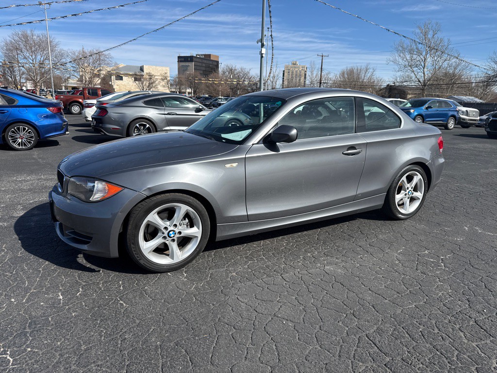 2011 BMW 1 Series Image 2