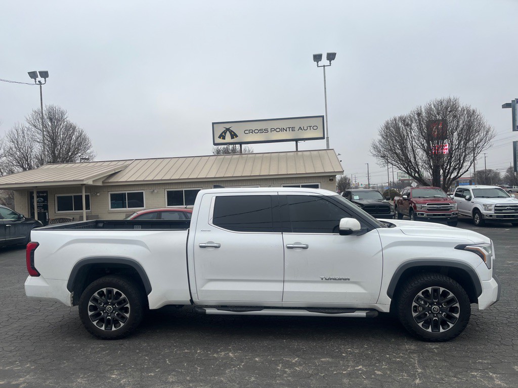 2023 Toyota Tundra Image 1