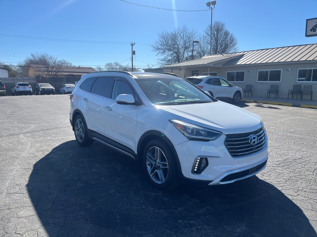 2019 Hyundai Santa Fe Image 2