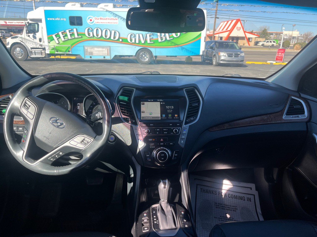 2019 Hyundai Santa Fe Image 10