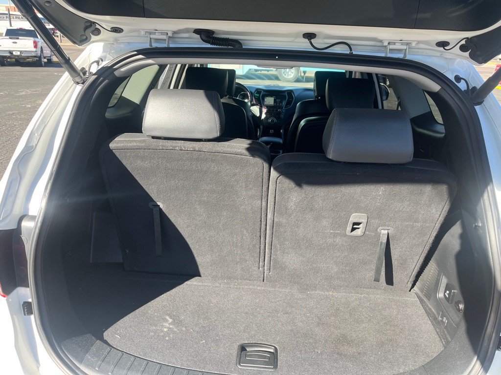 2019 Hyundai Santa Fe Image 12