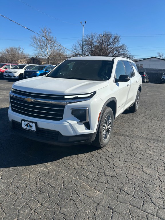 2025 Chevrolet Traverse Image 8