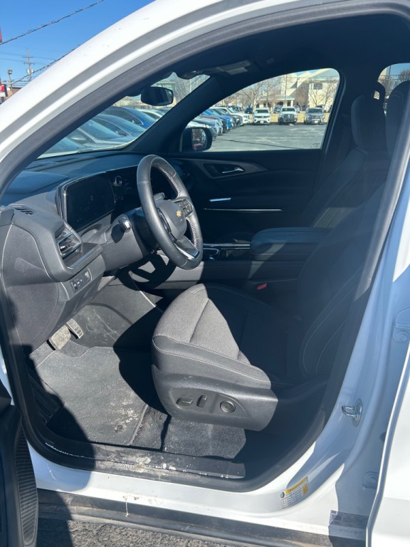 2025 Chevrolet Traverse Image 12