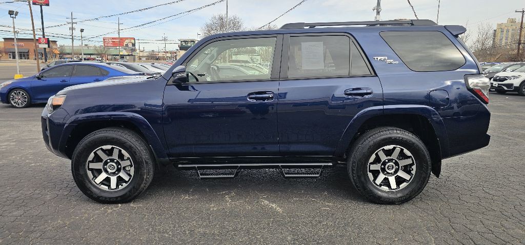 2020 Toyota 4Runner Image 1