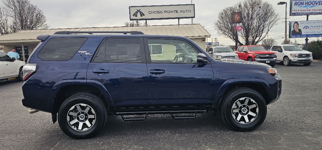 2020 Toyota 4Runner Image 2