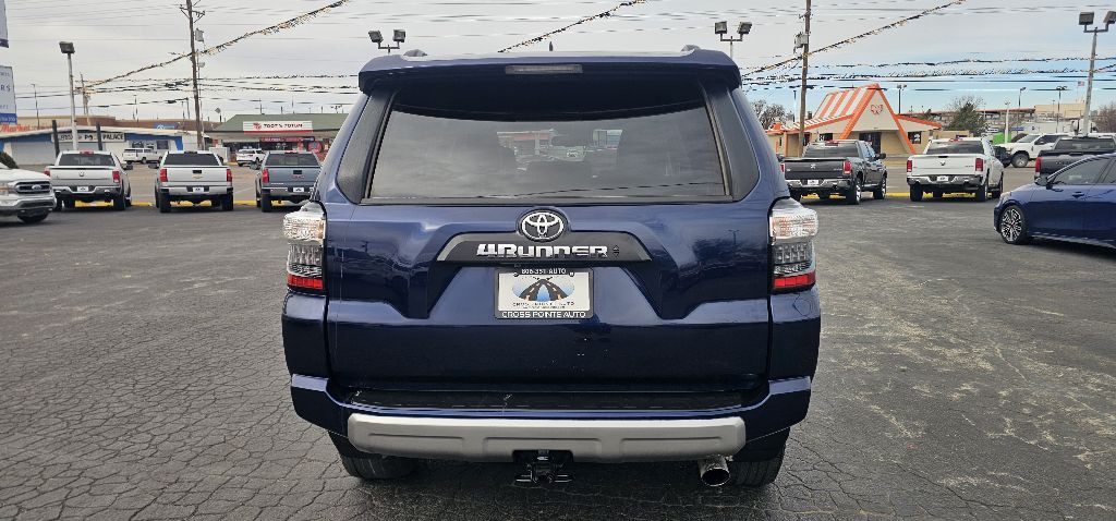 2020 Toyota 4Runner Image 4