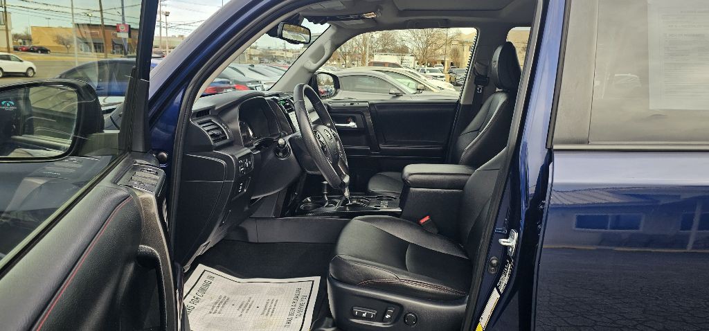 2020 Toyota 4Runner Image 11