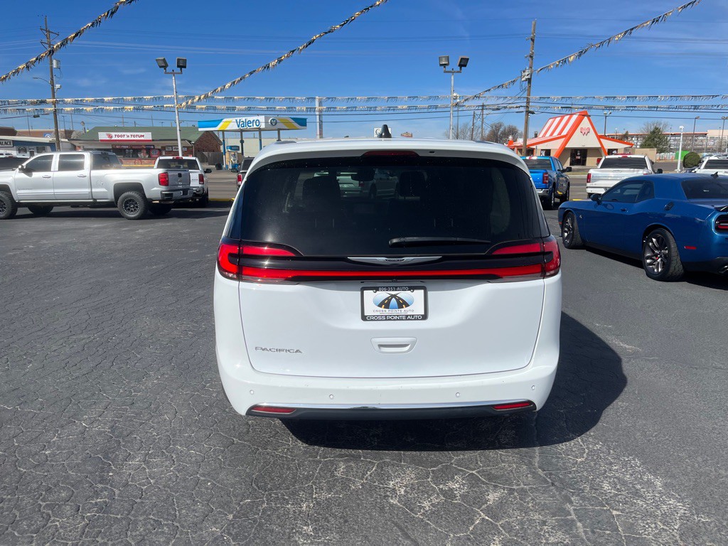 2024 Chrysler Pacifica Image 7