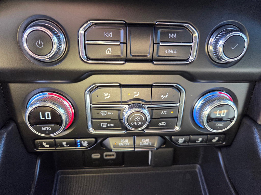 2024 GMC Yukon Image 10