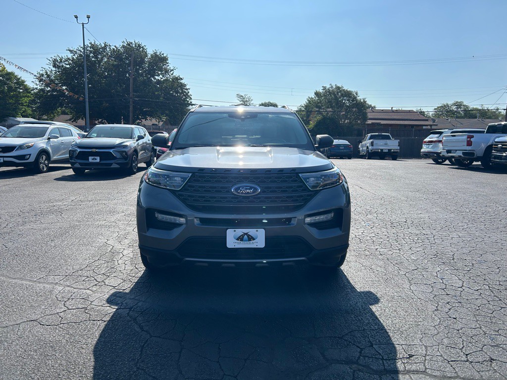 2021 Ford Explorer Image 3