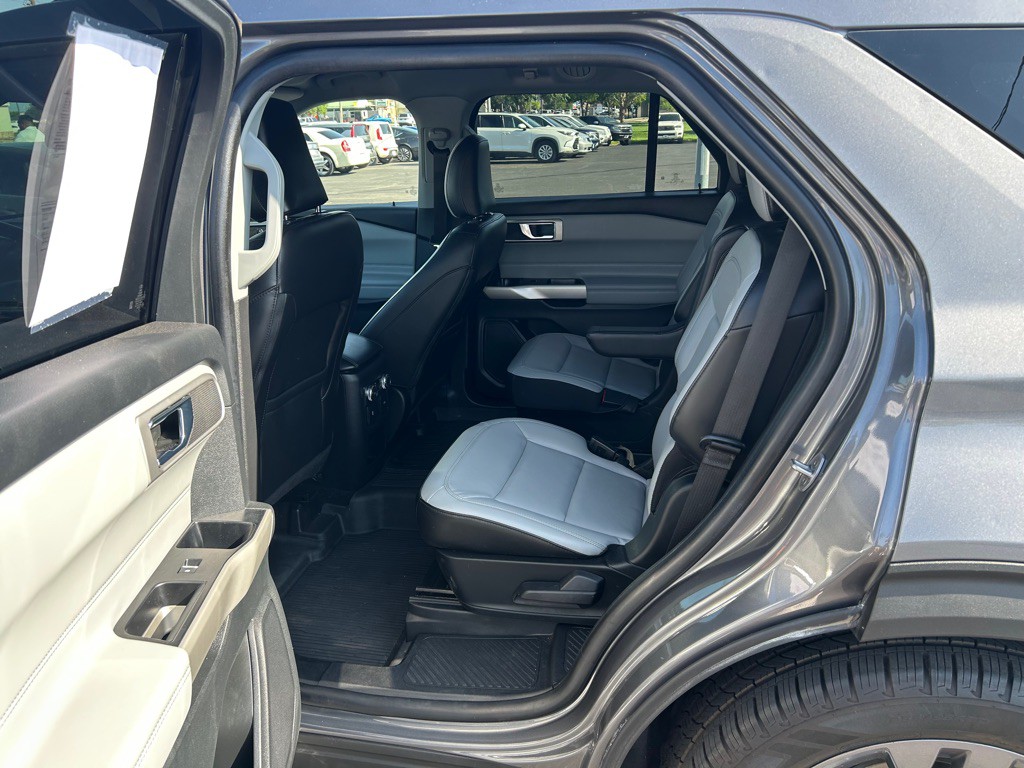 2021 Ford Explorer Image 11