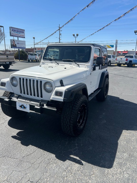 2005 Jeep Wrangler Image 2