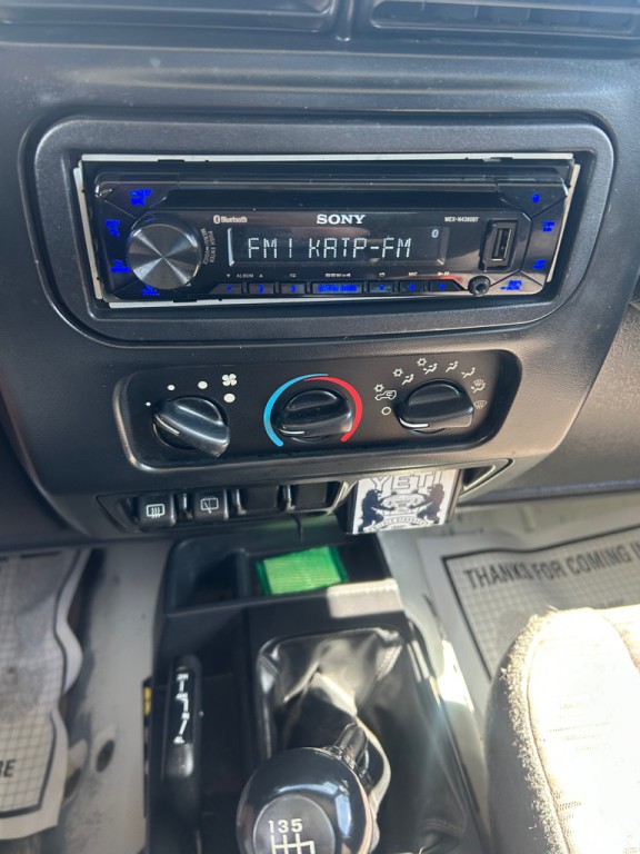 2005 Jeep Wrangler Image 10