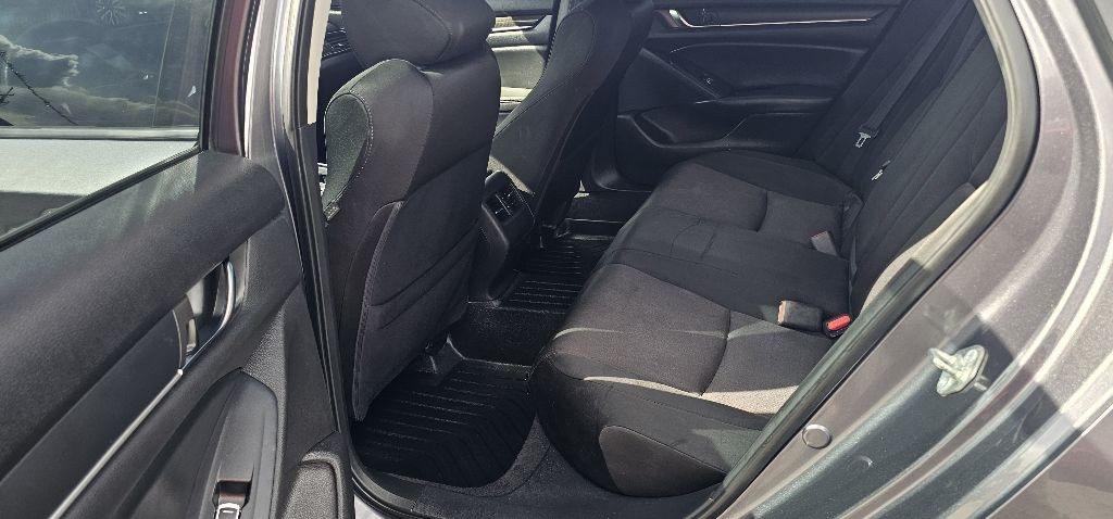 2019 Honda Accord Image 7
