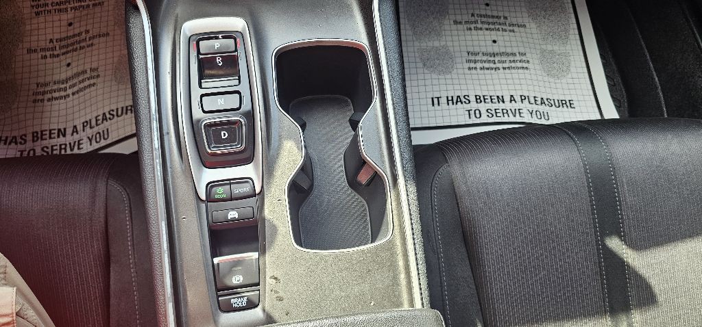 2019 Honda Accord Image 12