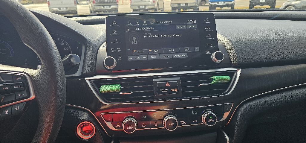 2019 Honda Accord Image 13
