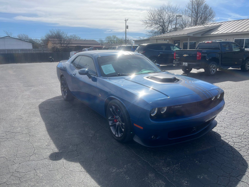 2022 Dodge Challenger Image 2