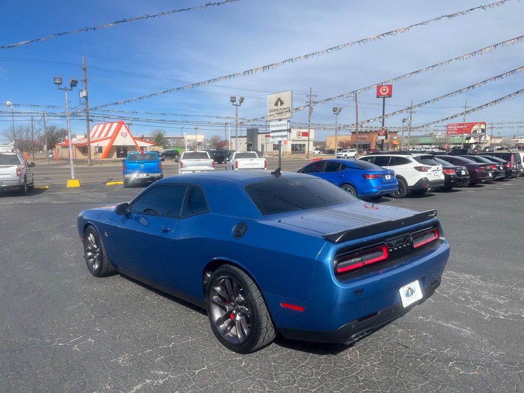 2022 Dodge Challenger Image 6