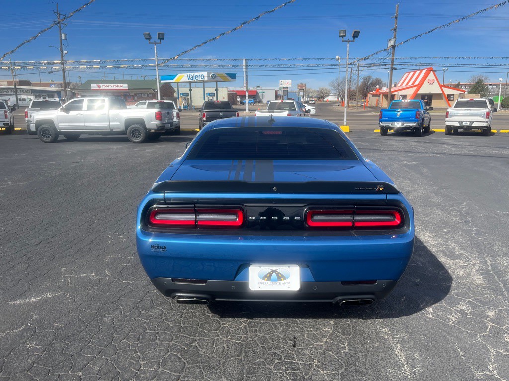 2022 Dodge Challenger Image 7