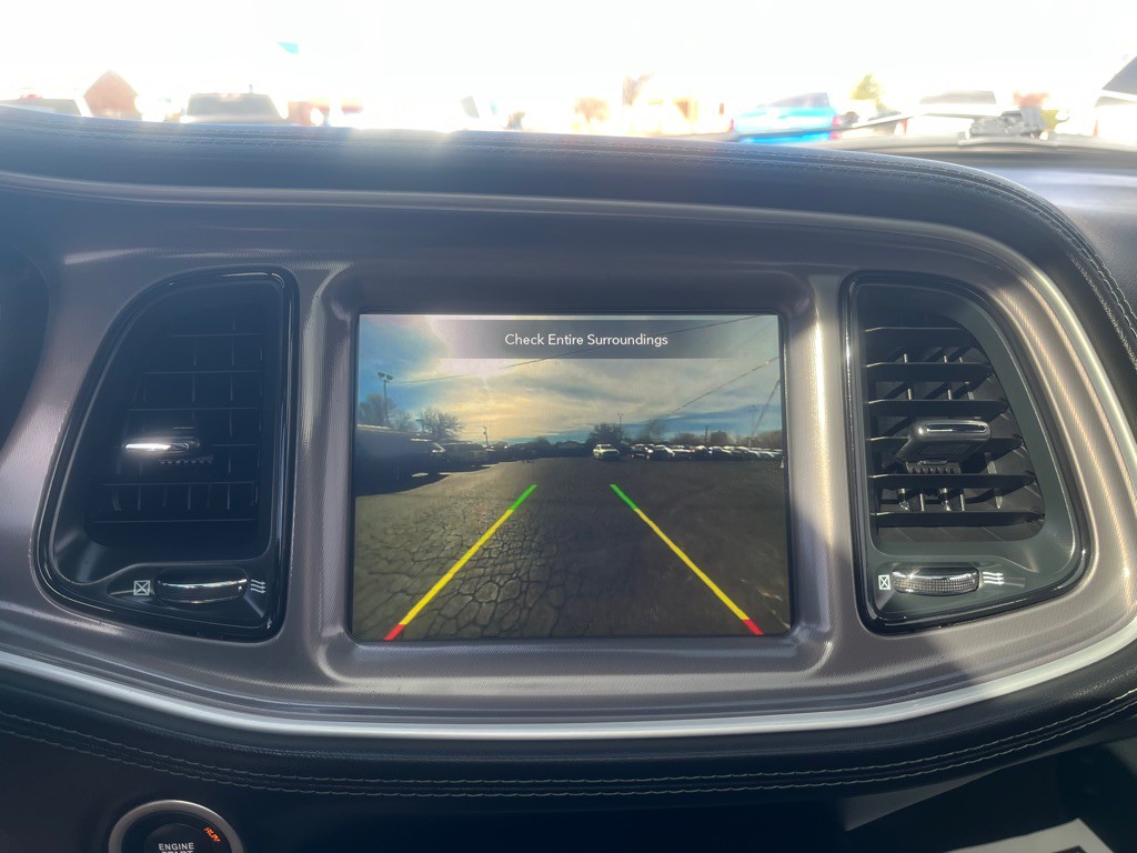 2022 Dodge Challenger Image 14