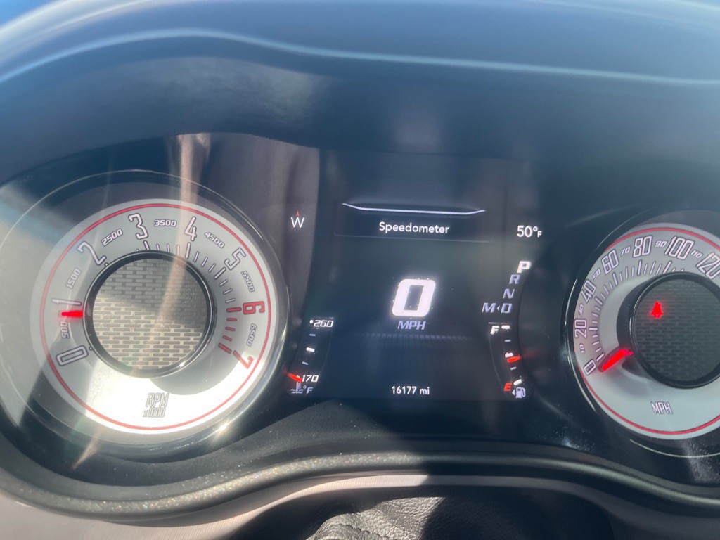 2022 Dodge Challenger Image 15