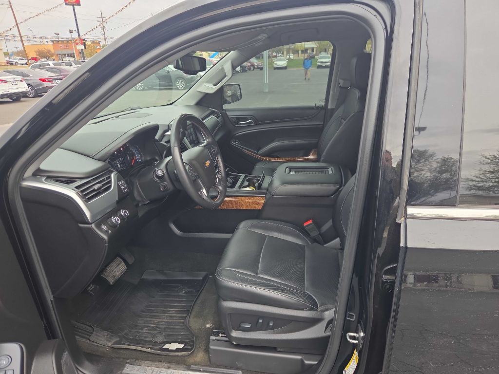 2017 Chevrolet Tahoe Image 8