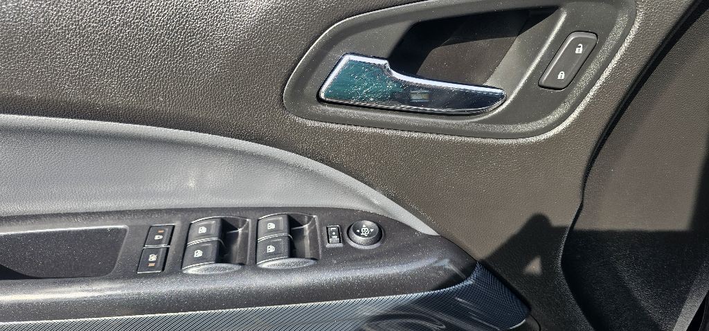 2015 Chevrolet Colorado Image 11