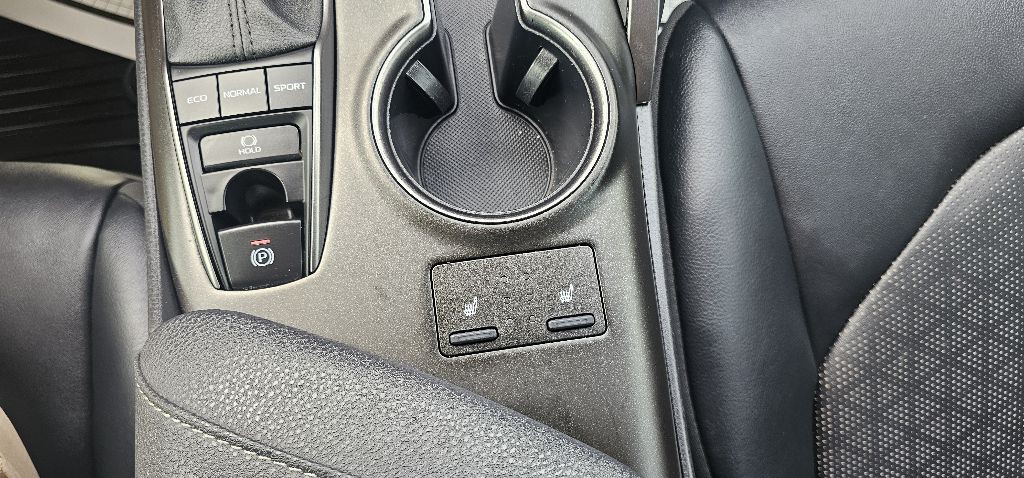 2024 Toyota Camry Image 11