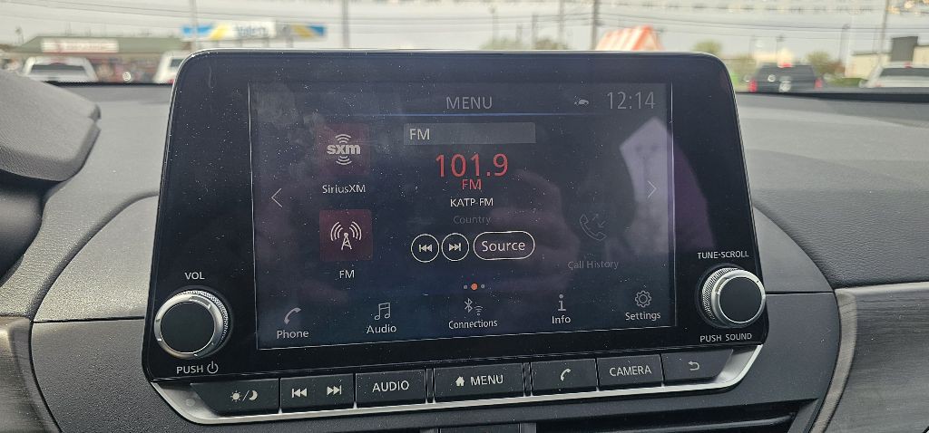 2025 Nissan Altima Image 12