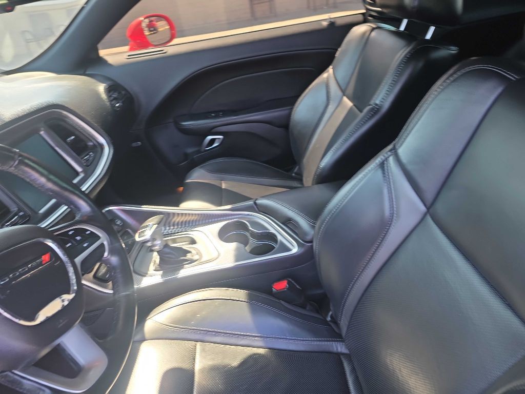 2018 Dodge Challenger Image 9